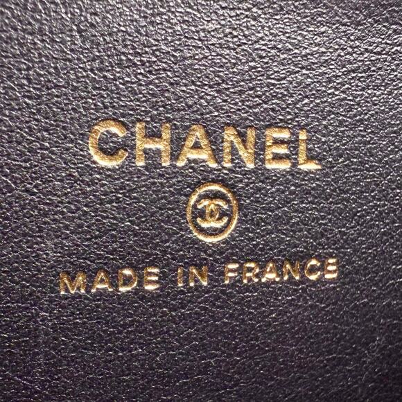 Chanel Quilted Lambskin Top Handle Vanity Case On Chain - Picture 11 of 12